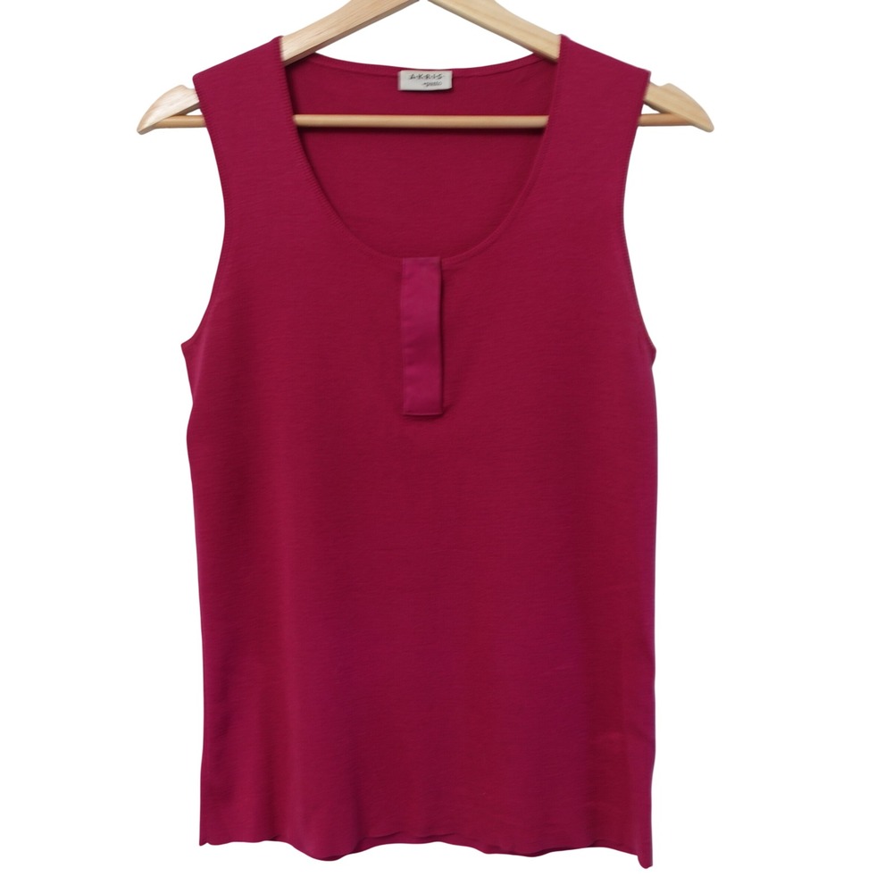 Women's Sleeveless Scoop Neck Tank Top - Magenta